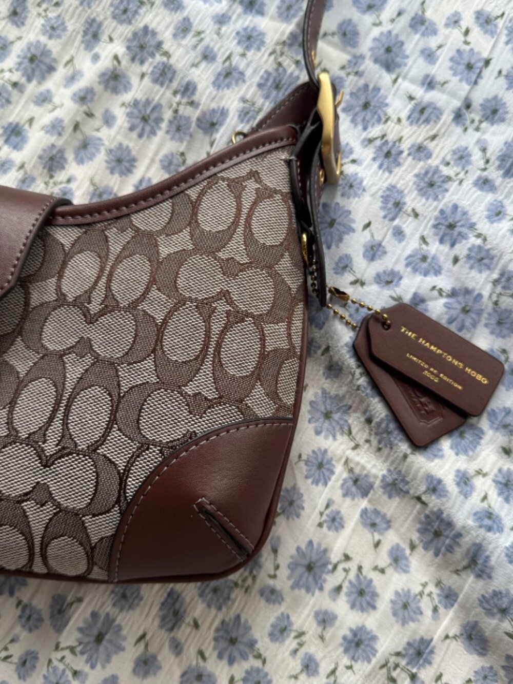 Coach Hamptons Signature Hobo Shoulder Bag - Picture 3 of 10